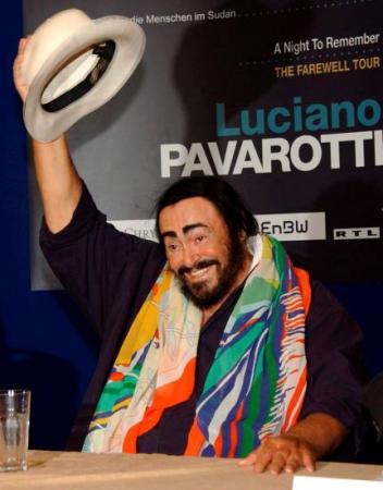 pavarotti_04.jpg